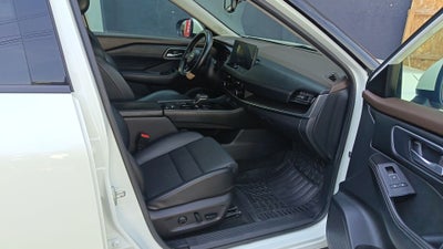 2024 Nissan X-Trail 5p Platinum 3 Row L4/2.5 Aut
