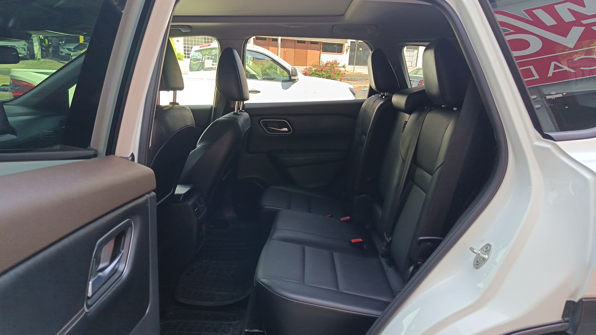 2024 Nissan X-Trail 5p Platinum 3 Row L4/2.5 Aut