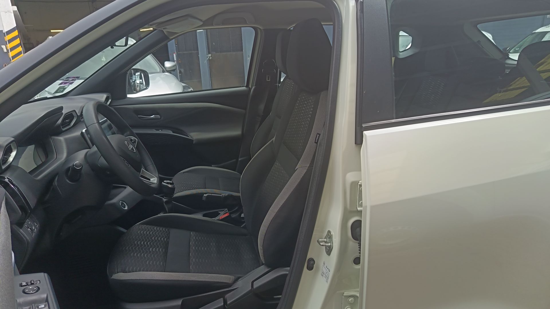 2025 Nissan Magnite 5p Advance L3/1.0/T Man