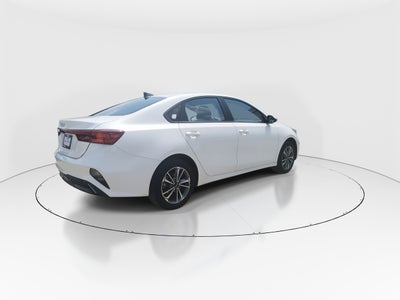 2023 Kia FORTE SEDAN 4p LX L4/2.0 Man