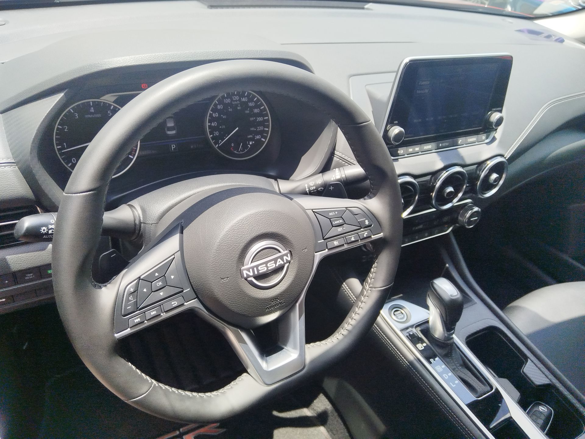 2025 Nissan Sentra 4p SR Platinum L4/2.0 Aut