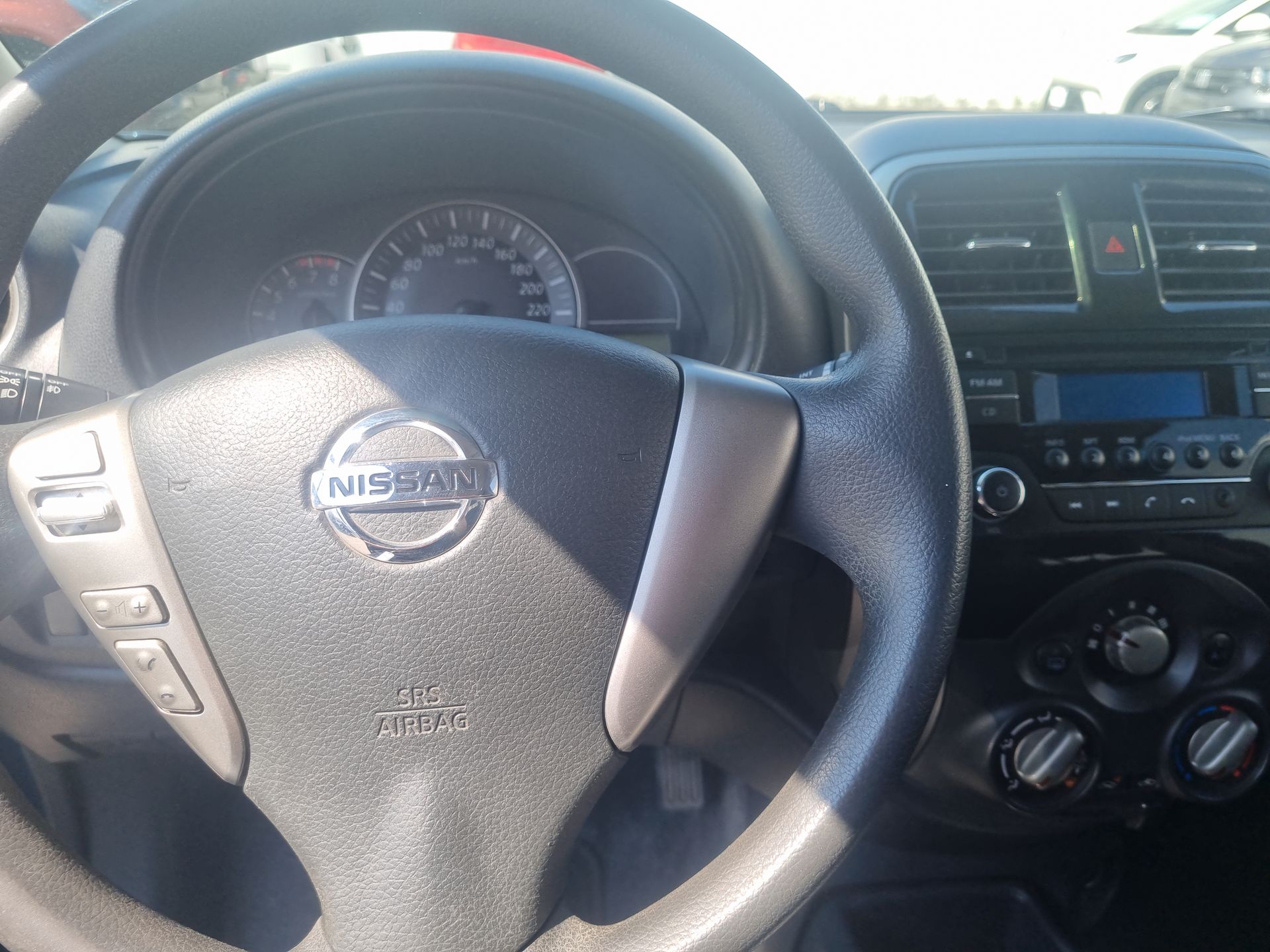 2018 Nissan March 5p Advance L4/1.6 Man