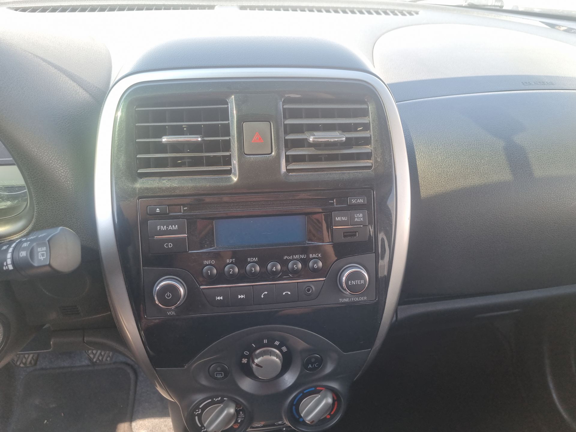 2018 Nissan March 5p Advance L4/1.6 Man