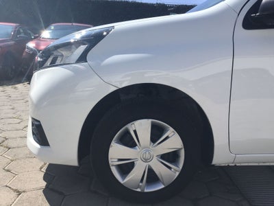 2025 Nissan March 5p Sense L4/1.6 Man