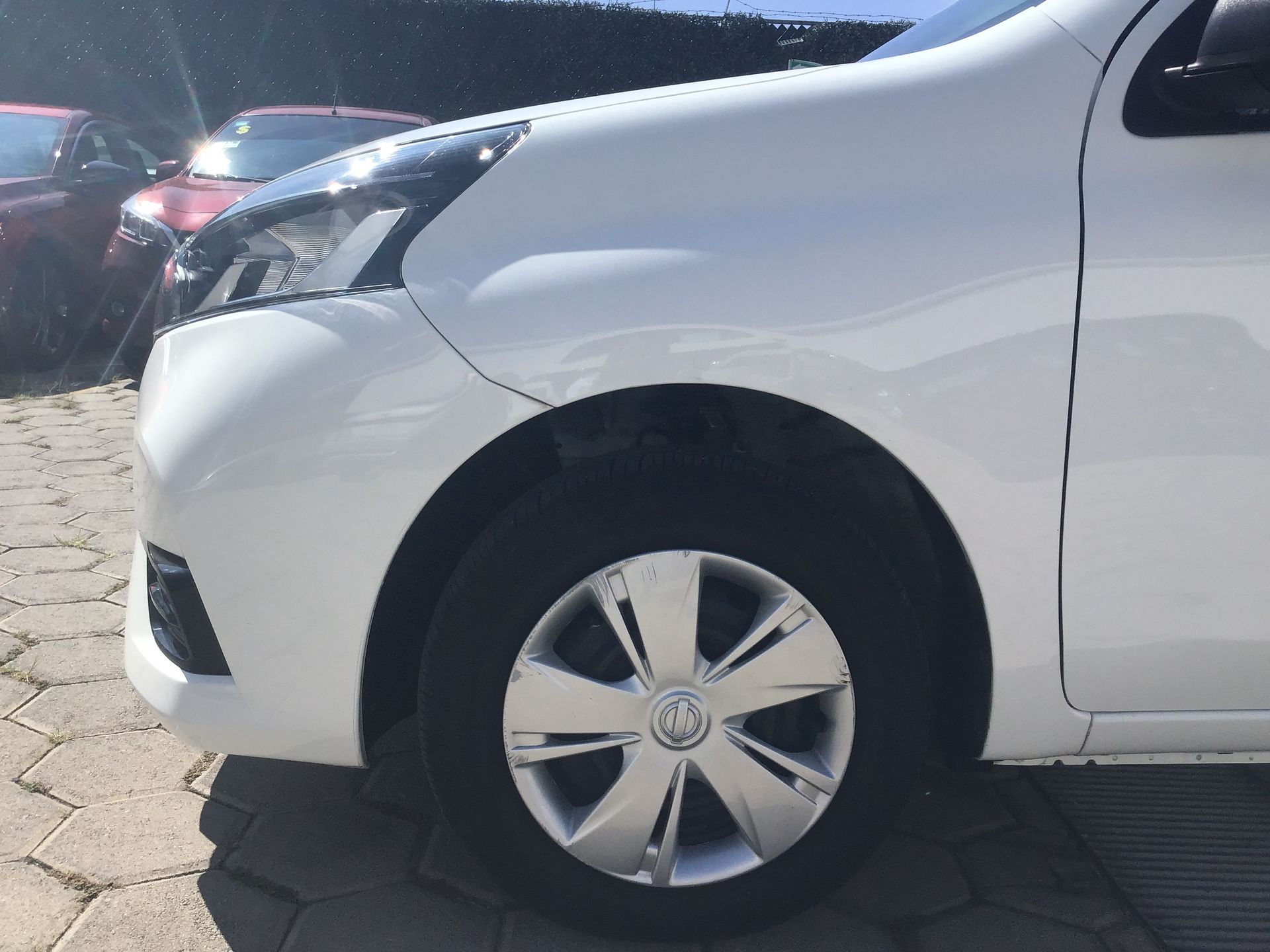2025 Nissan March 5p Sense L4/1.6 Man