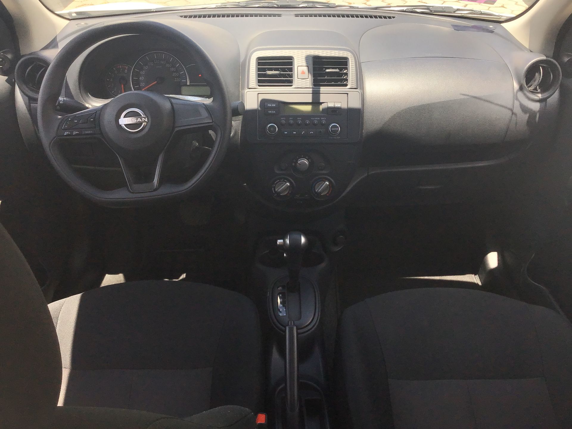 2025 Nissan March 5p Sense L4/1.6 Aut