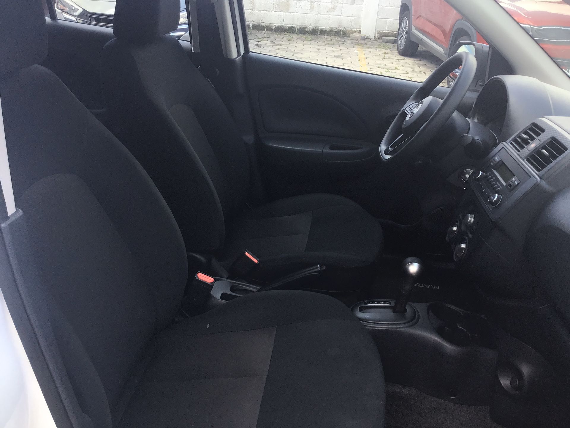 2025 Nissan March 5p Sense L4/1.6 Aut