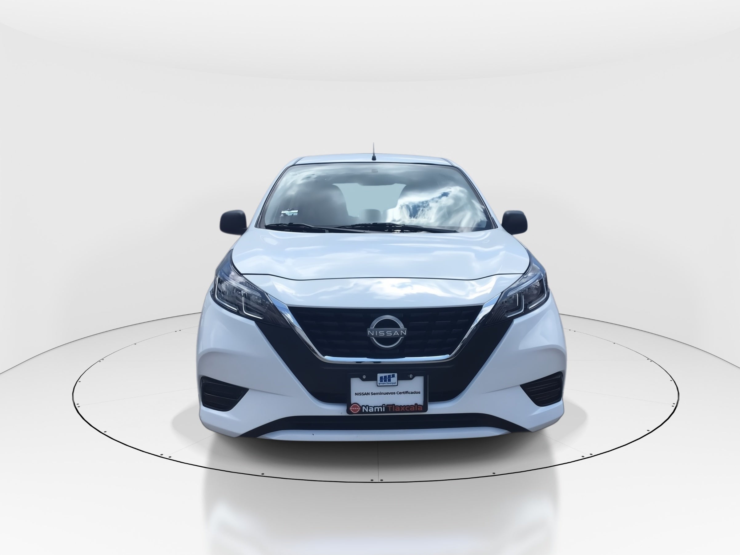 2025 Nissan March 5p Sense L4/1.6 Aut
