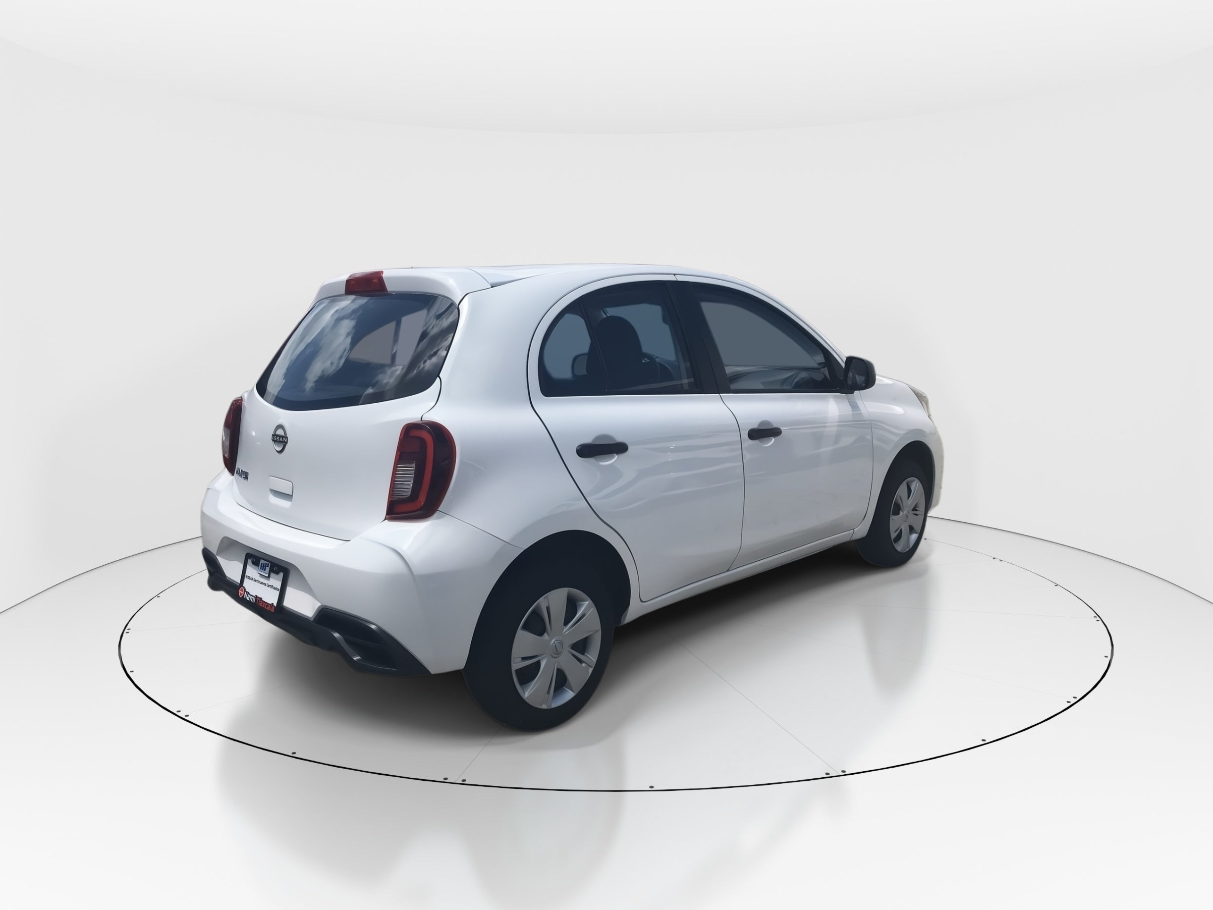 2025 Nissan March 5p Sense L4/1.6 Aut