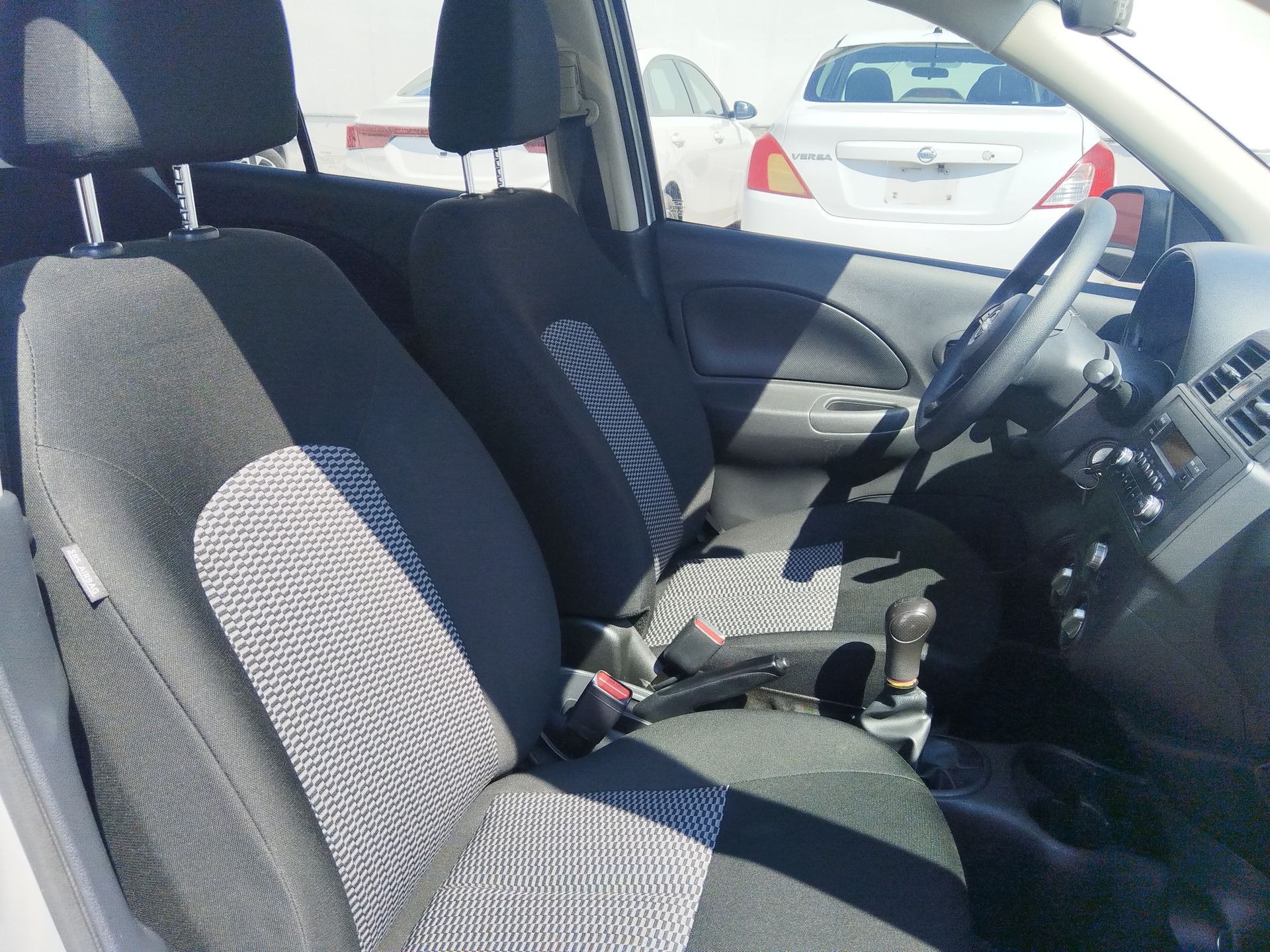 2023 Nissan March 5p Sense L4/1.6 Man