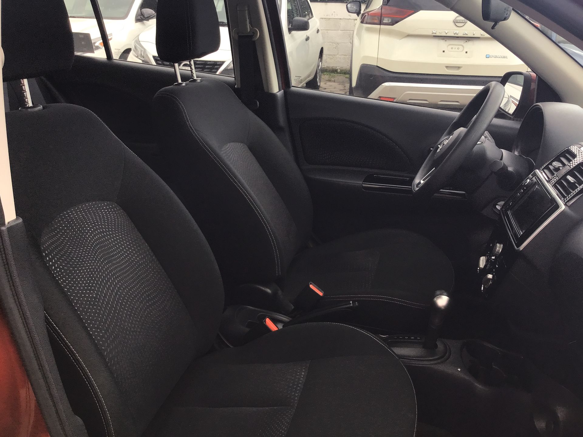 2023 Nissan March 5p Advance L4/1.6 Aut