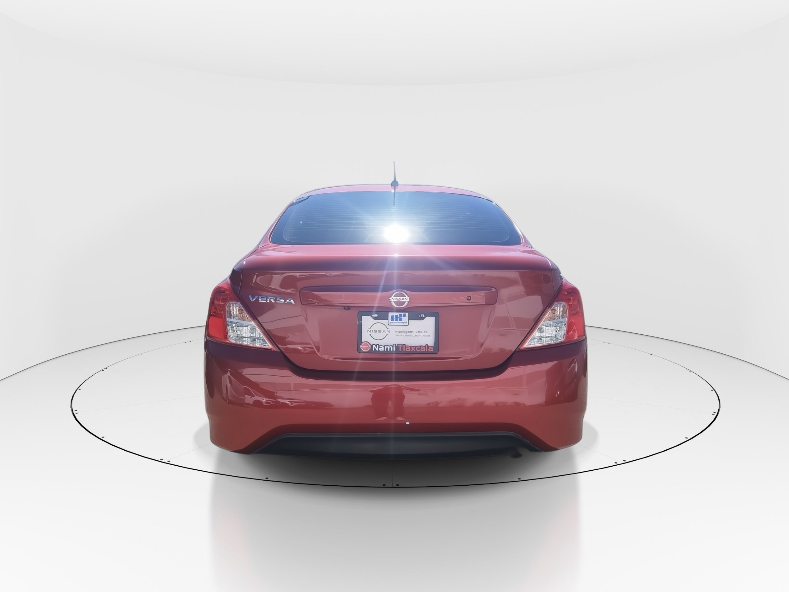 2018 Nissan Versa 4p Advance L4/1.6 Man