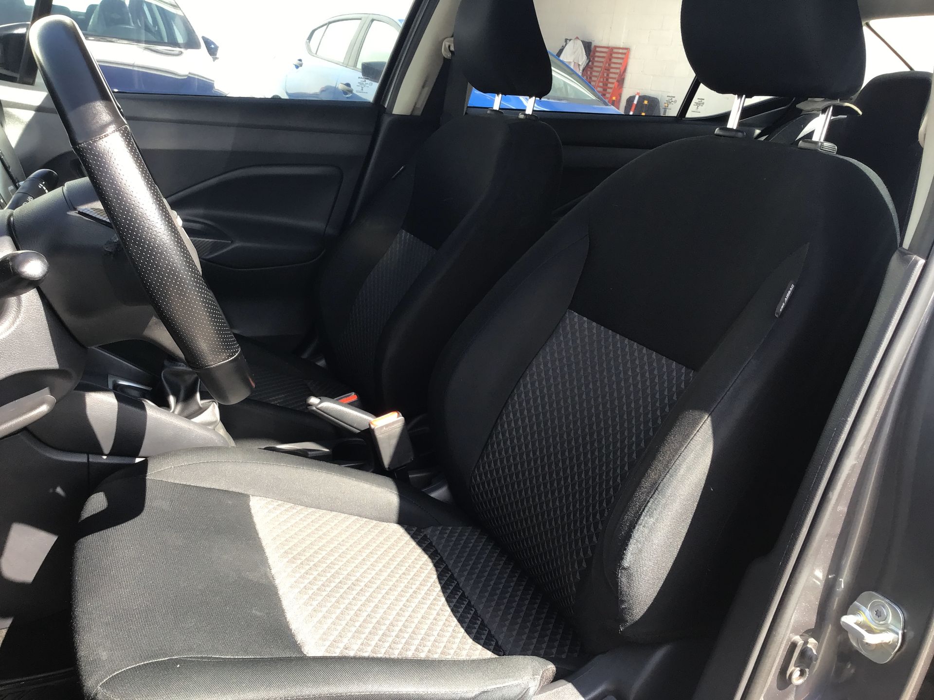 2024 Nissan Versa 4p Sense L4/1.6 Man
