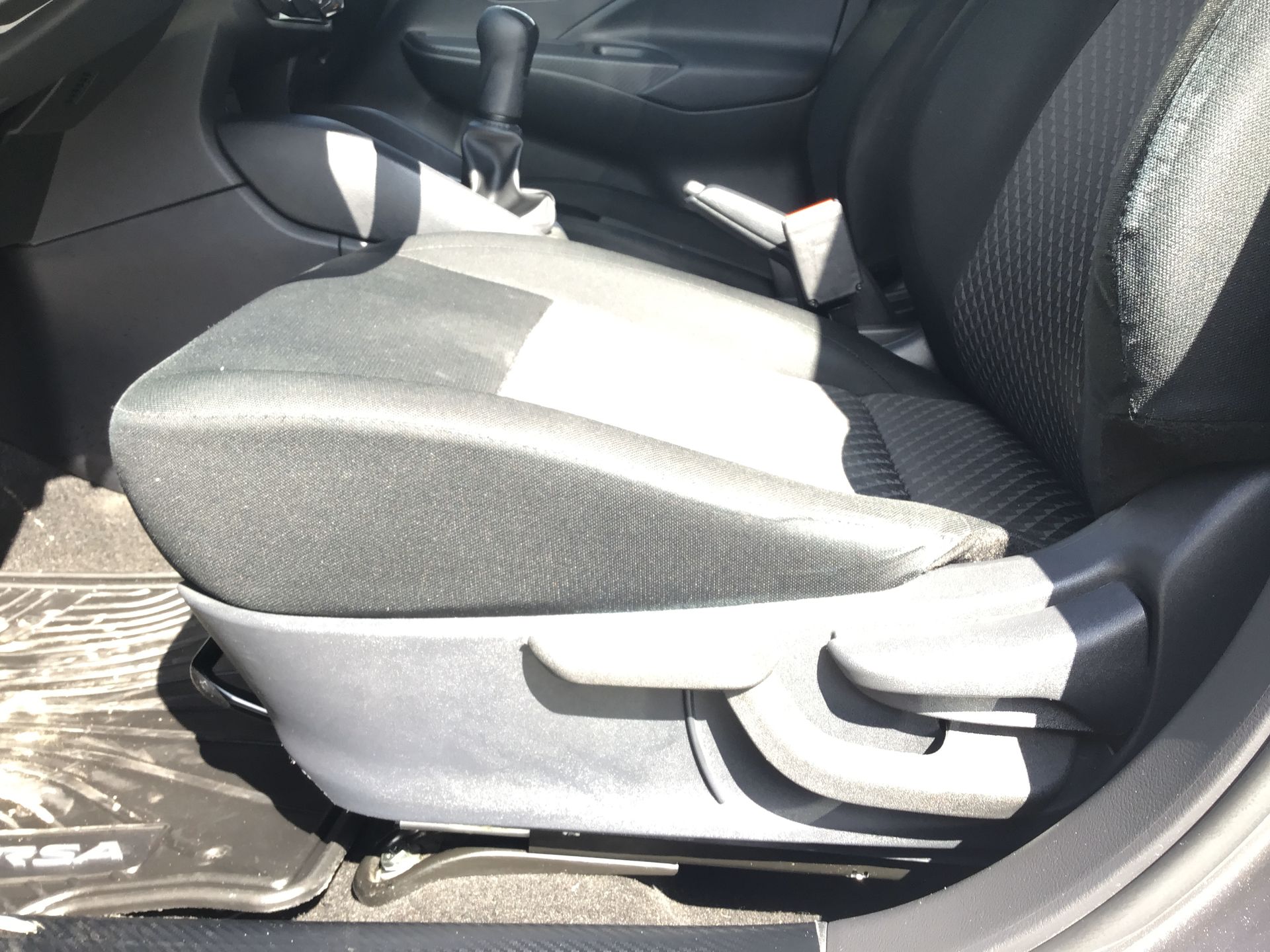 2024 Nissan Versa 4p Sense L4/1.6 Man