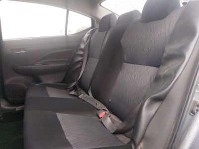 2024 Nissan Versa 4p Advance L4/1.6 Man