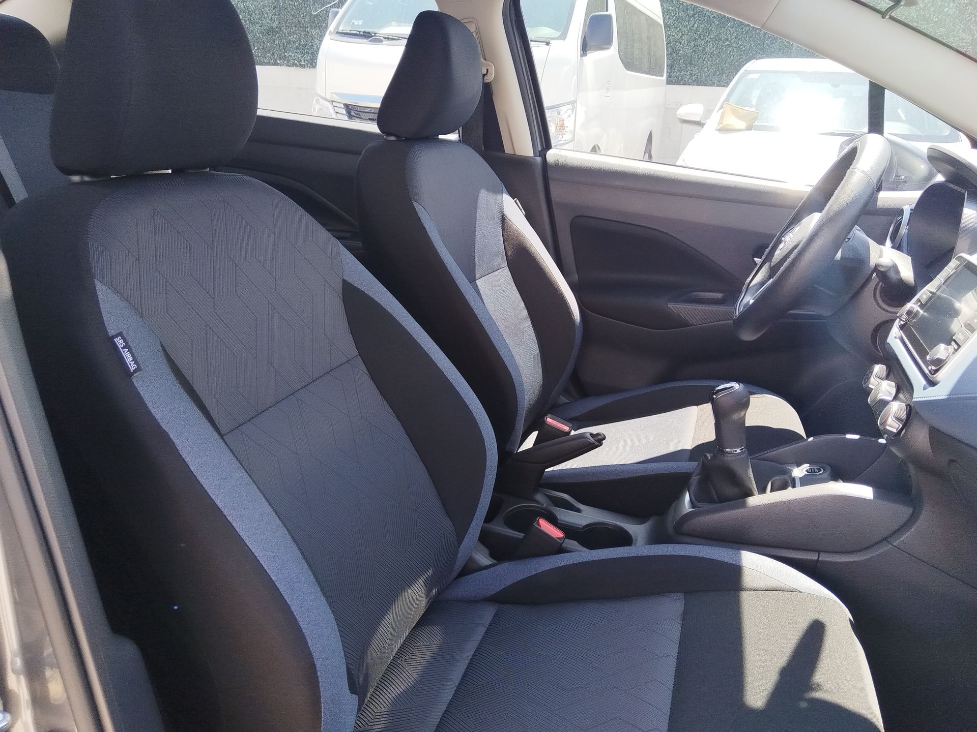 2025 Nissan Versa 4p Advance L4/1.6 Man