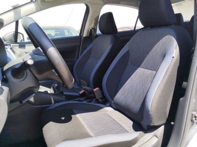 2025 Nissan Versa 4p Advance L4/1.6 Man