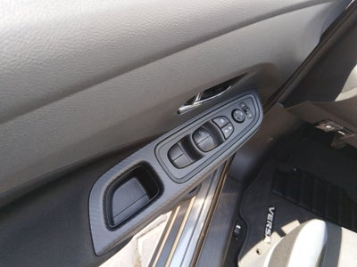 2025 Nissan Versa 4p Advance L4/1.6 Man