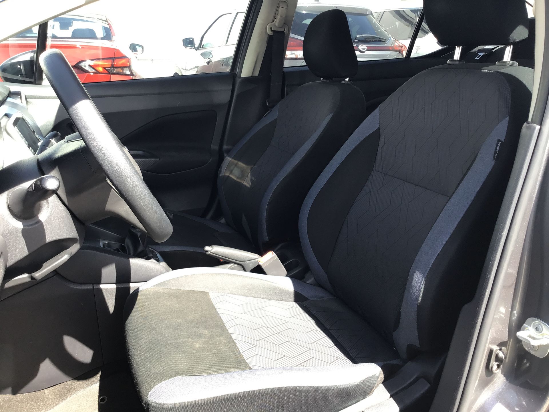 2025 Nissan Versa 4p Advance L4/1.6 Man