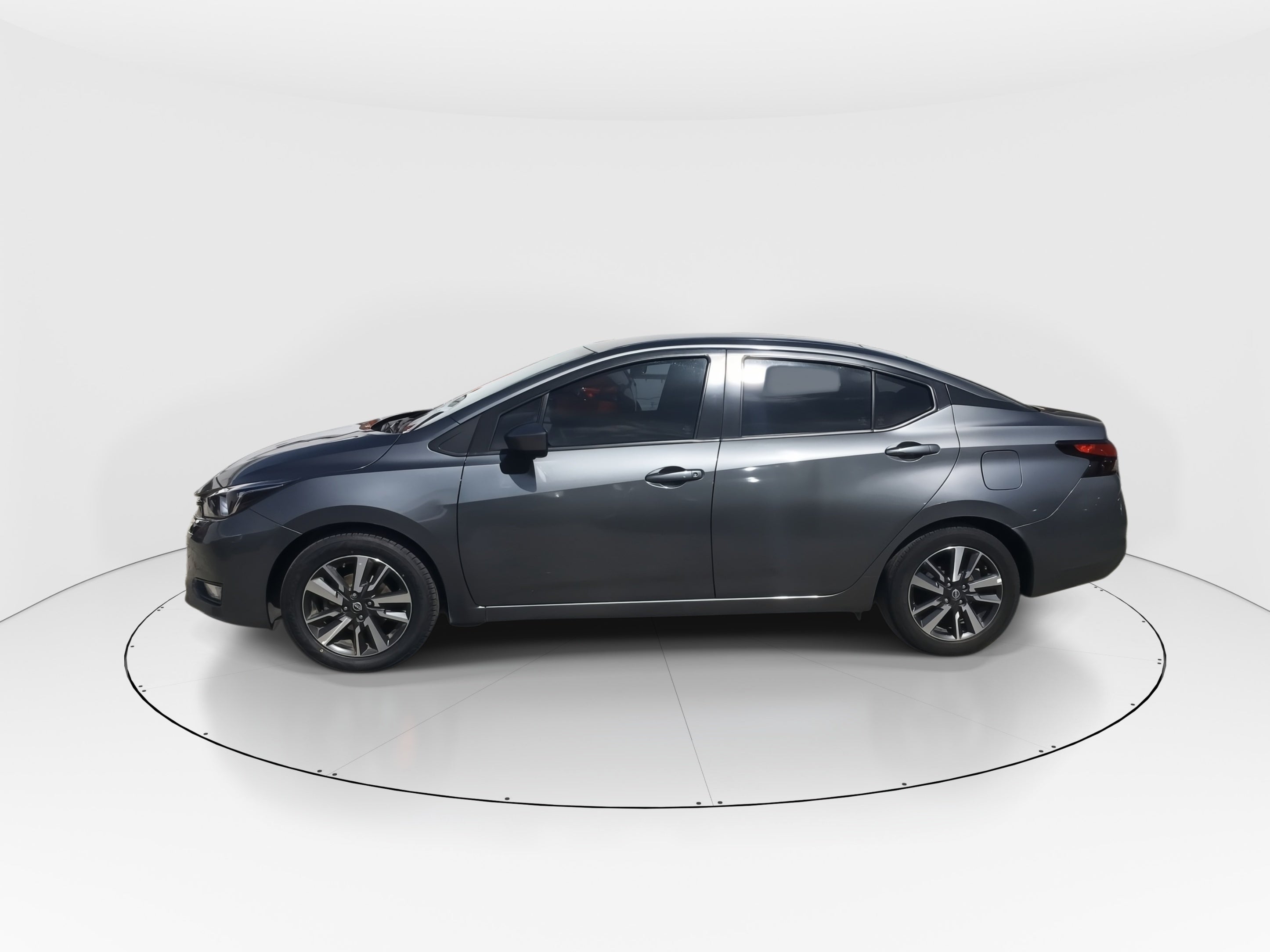 2025 Nissan Versa 4p Advance L4/1.6 Man