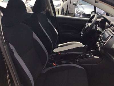 2025 Nissan Versa 4p Sense L4/1.6 Man