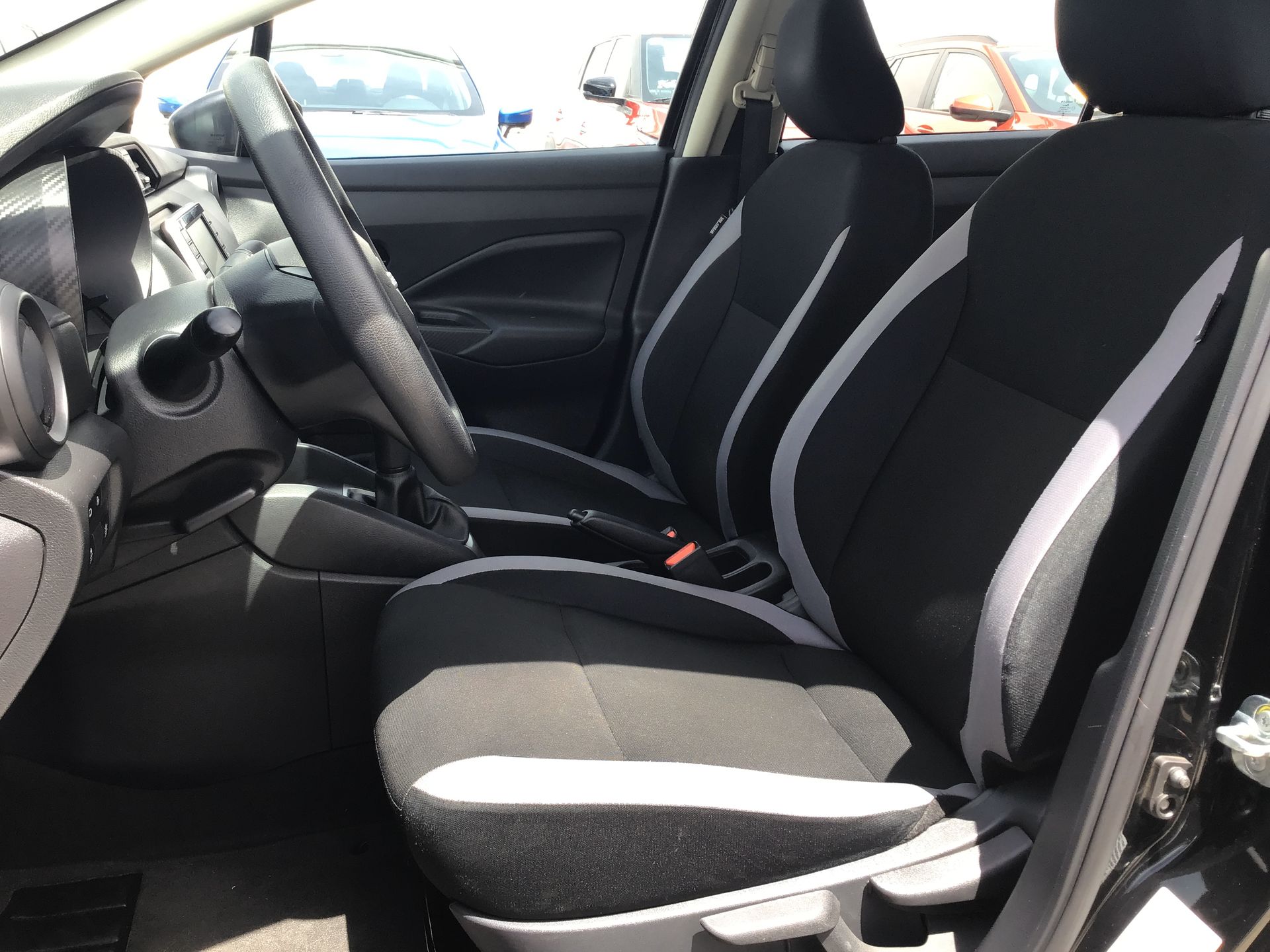 2025 Nissan Versa 4p Sense L4/1.6 Man