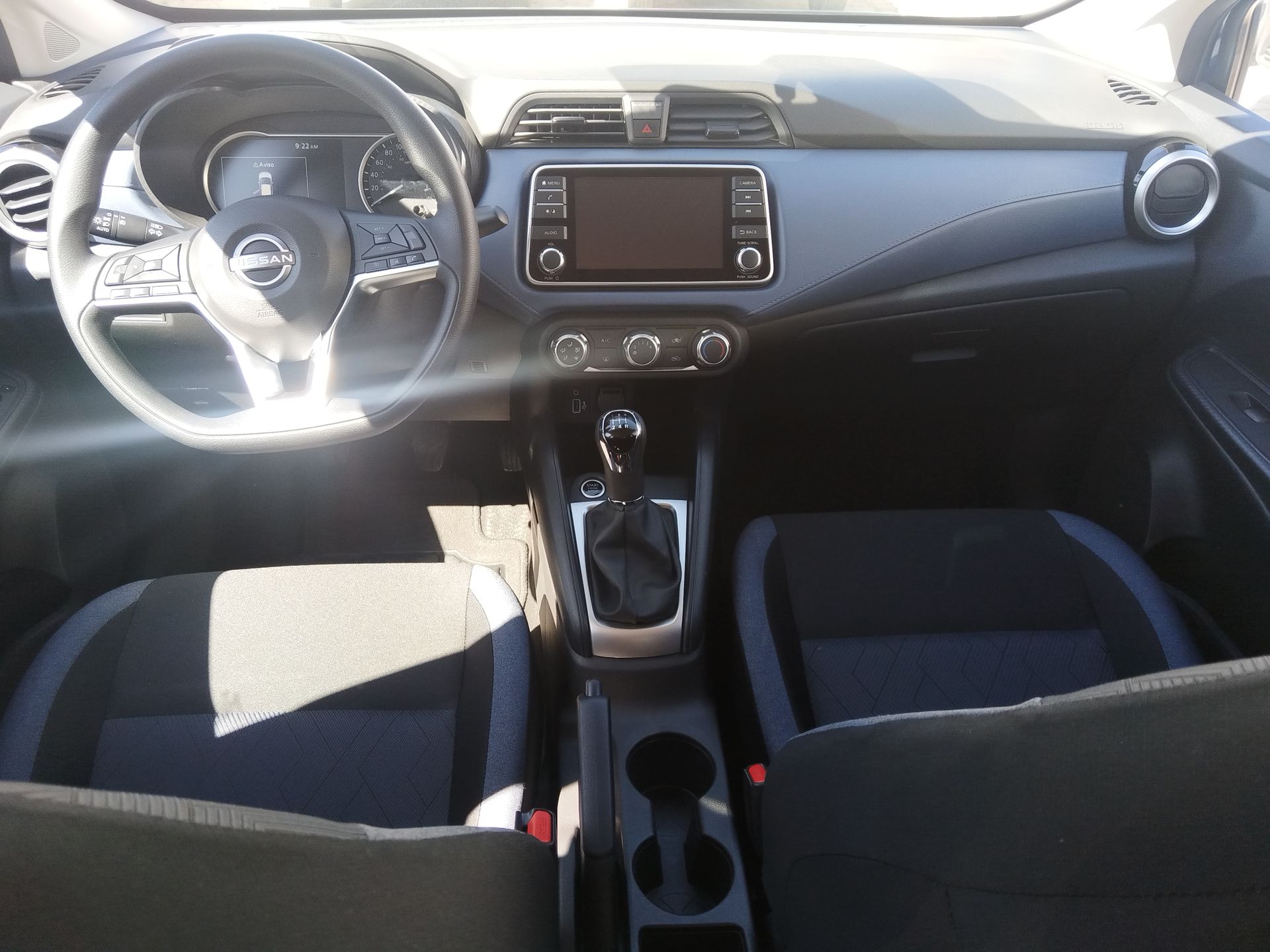 2025 Nissan Versa 4p Advance L4/1.6 Man