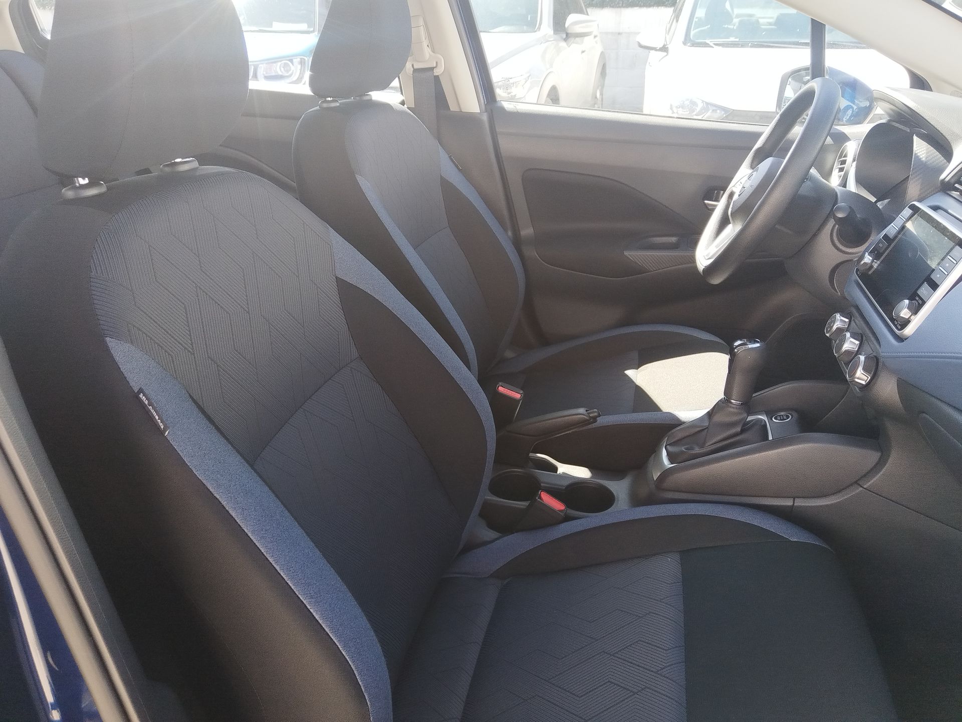 2025 Nissan Versa 4p Advance L4/1.6 Man