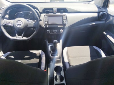 2025 Nissan Versa 4p Sense L4/1.6 Man