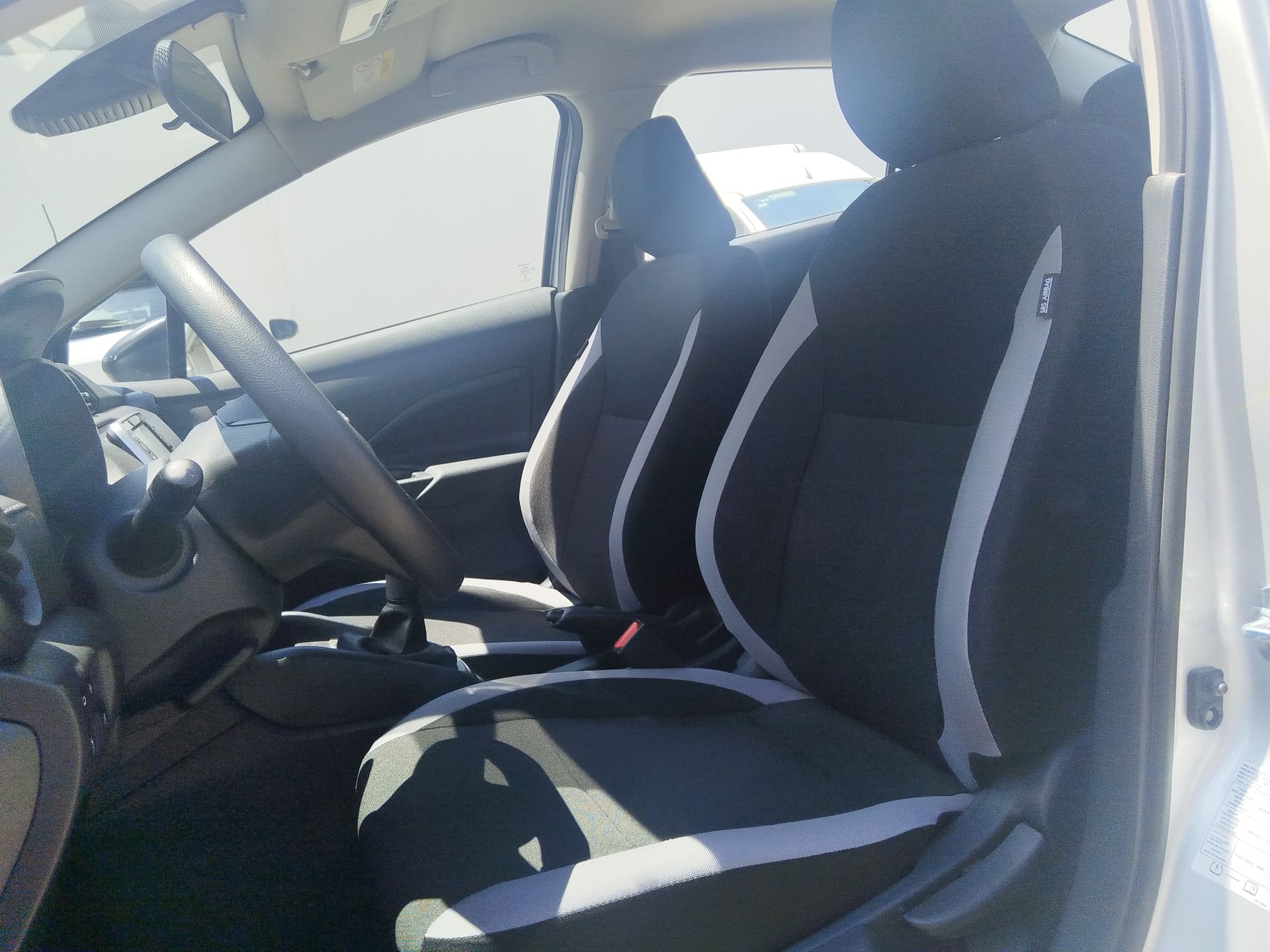 2025 Nissan Versa 4p Sense L4/1.6 Man
