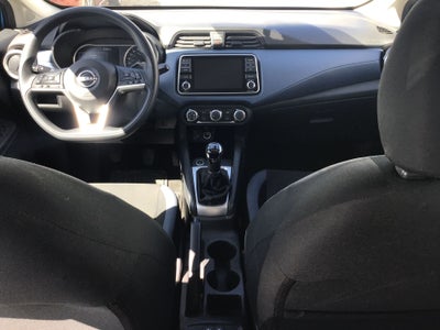 2025 Nissan Versa 4p Advance L4/1.6 Man