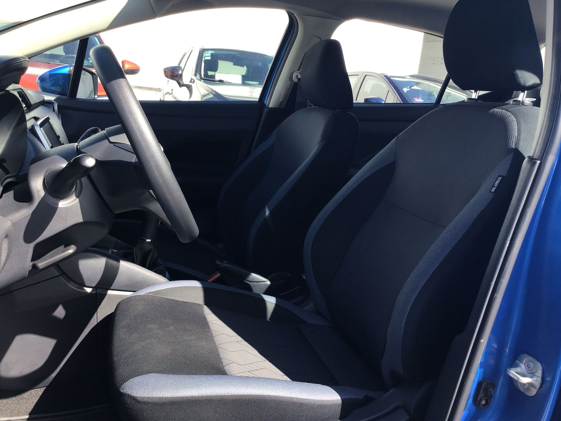 2025 Nissan Versa 4p Advance L4/1.6 Man