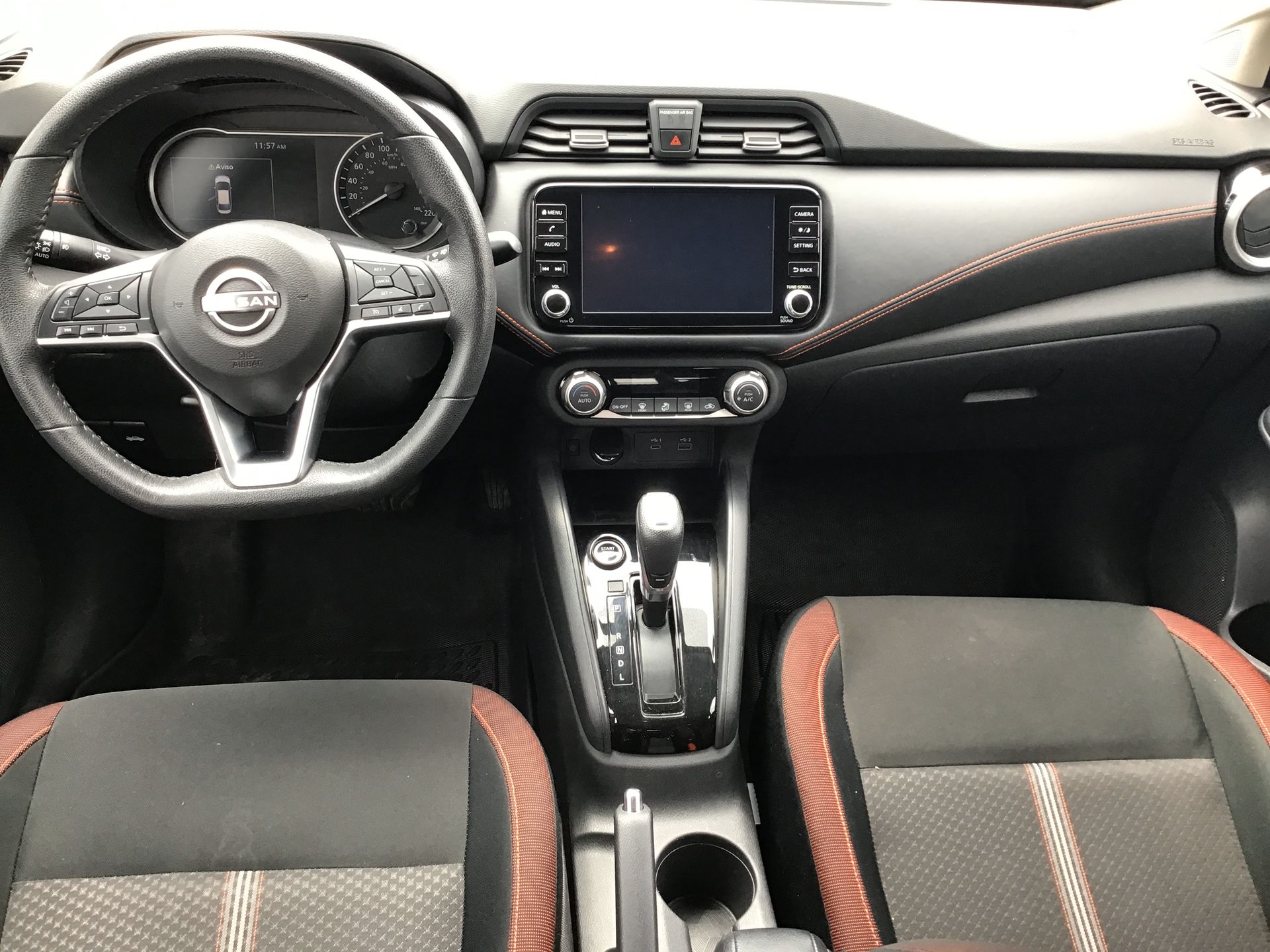 2025 Nissan Versa 4p SR L4/1.6 Aut