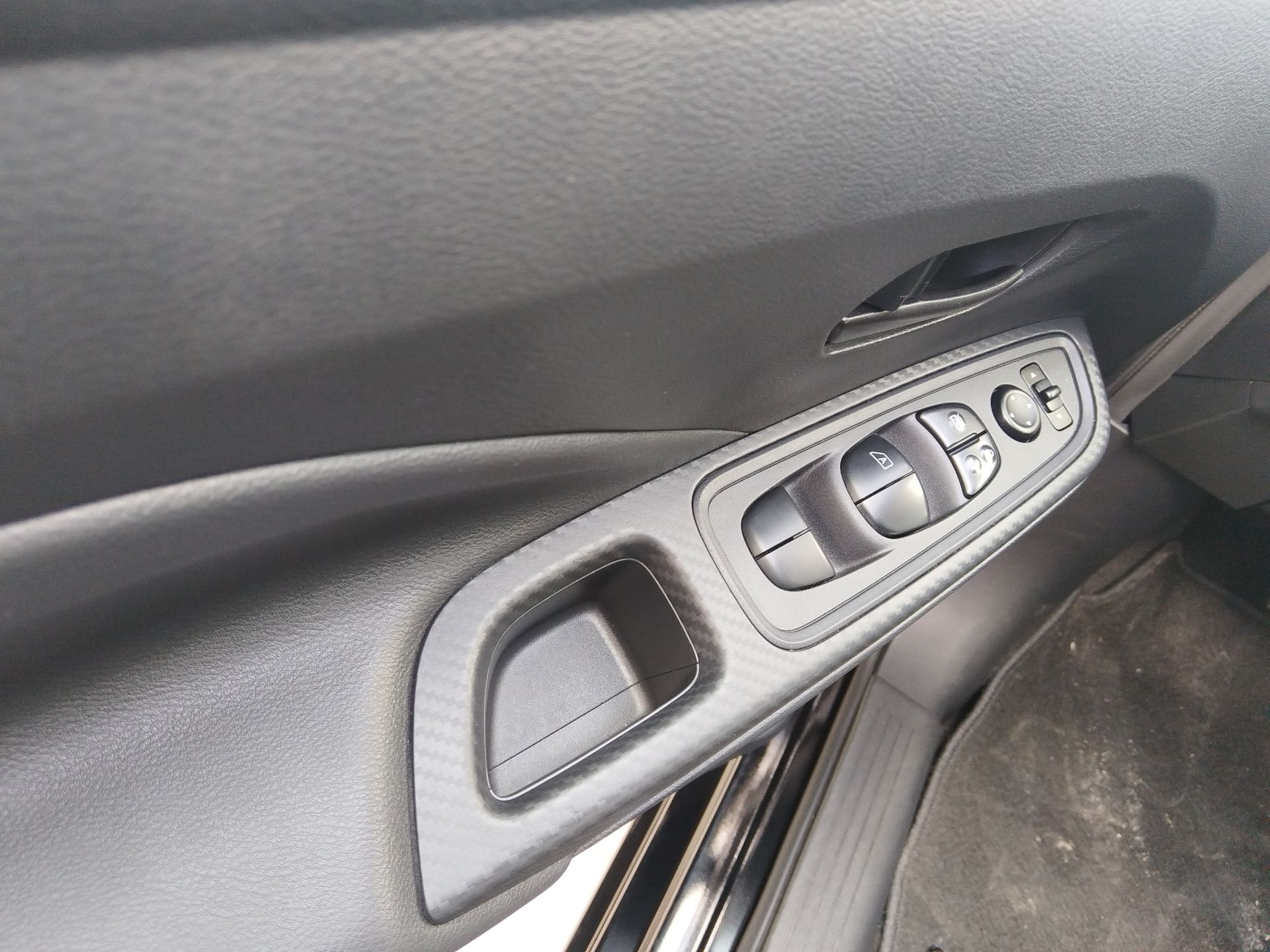 2025 Nissan Versa 4p Sense L4/1.6 Man