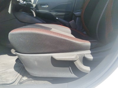 2023 Nissan Versa 4p SR L4/1.6 Aut