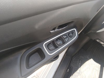 2023 Nissan Versa 4p SR L4/1.6 Aut