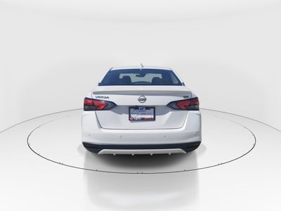 2023 Nissan Versa 4p SR L4/1.6 Aut