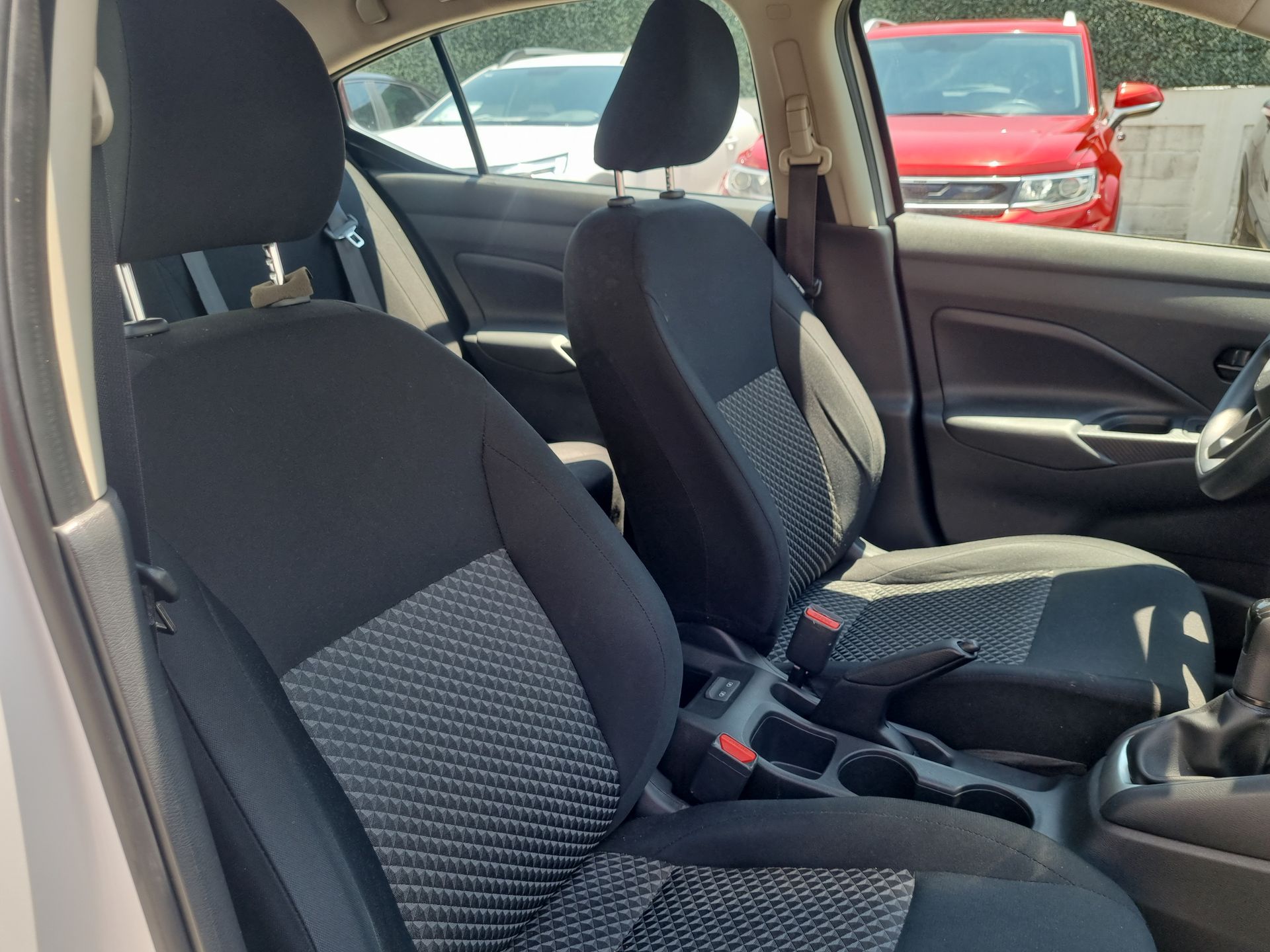 2023 Nissan Versa 4p Sense L4/1.6 Man