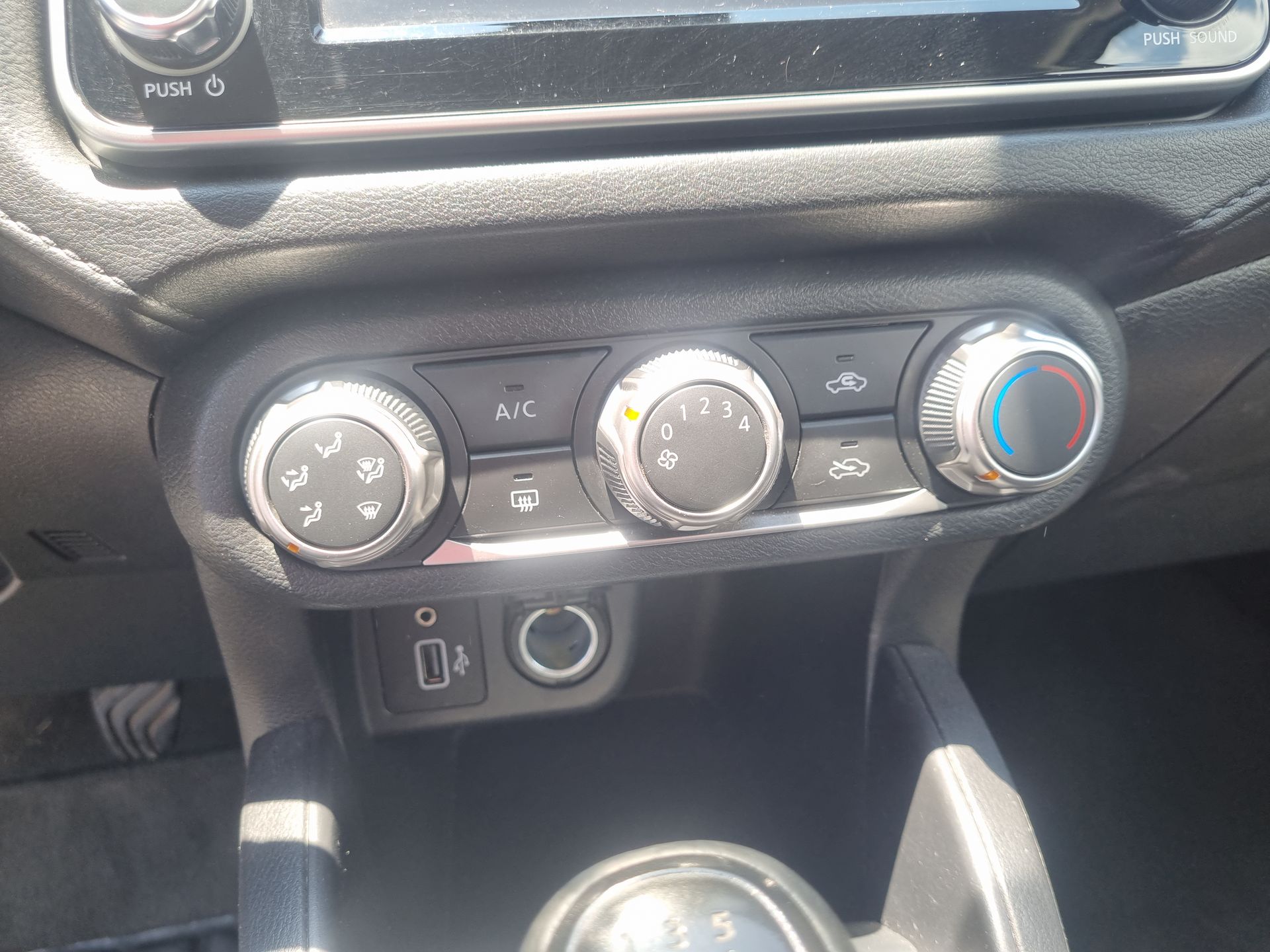 2023 Nissan Versa 4p Sense L4/1.6 Man