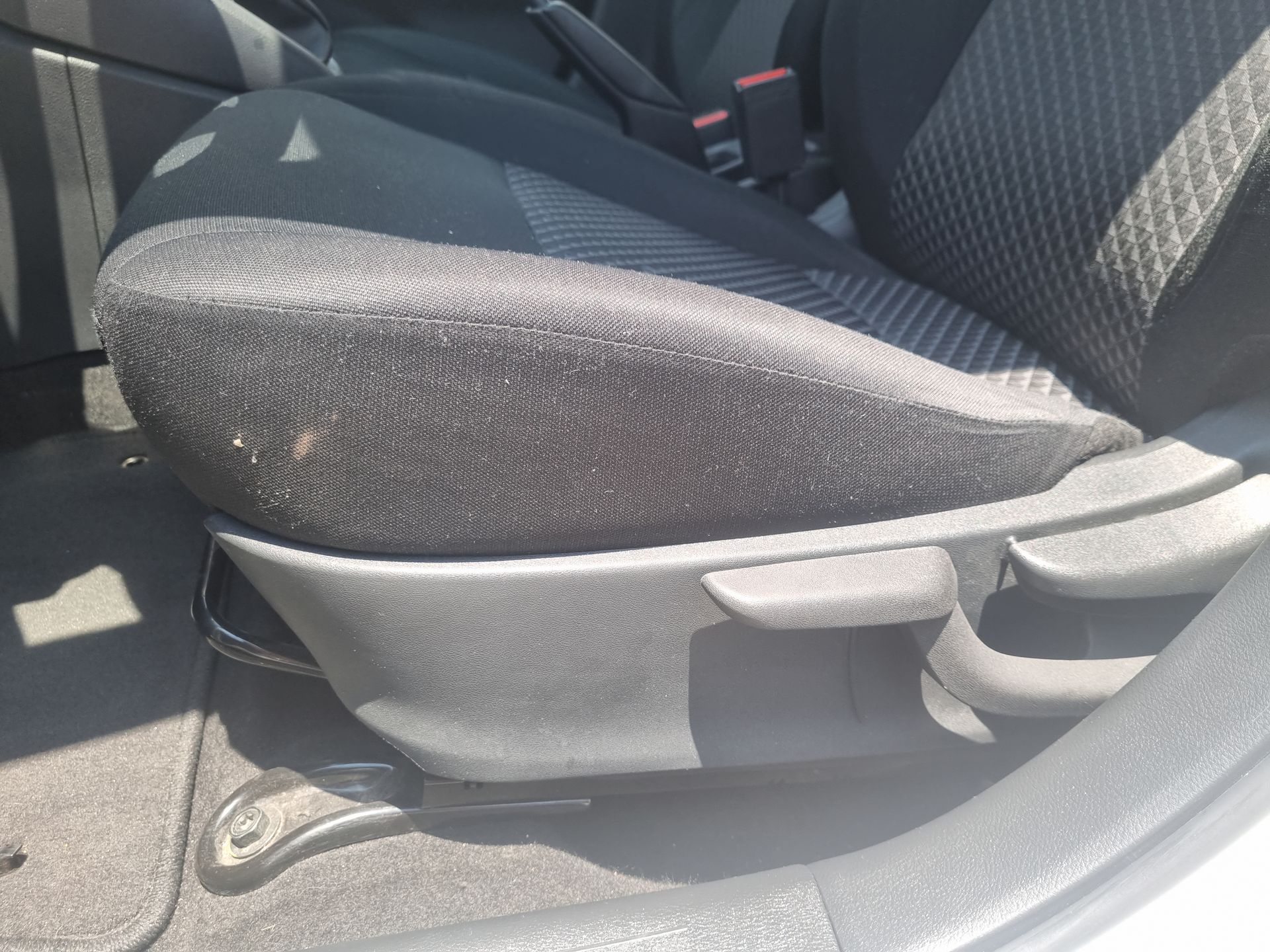 2023 Nissan Versa 4p Sense L4/1.6 Man