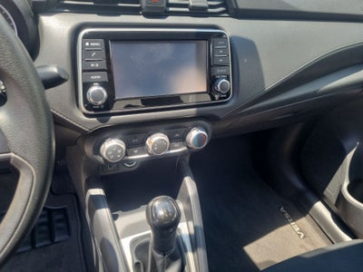 2023 Nissan Versa 4p Sense L4/1.6 Man