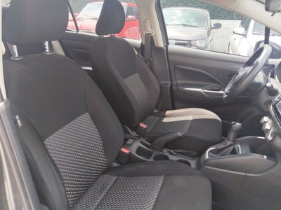 2024 Nissan Versa 4p Sense L4/1.6 Man