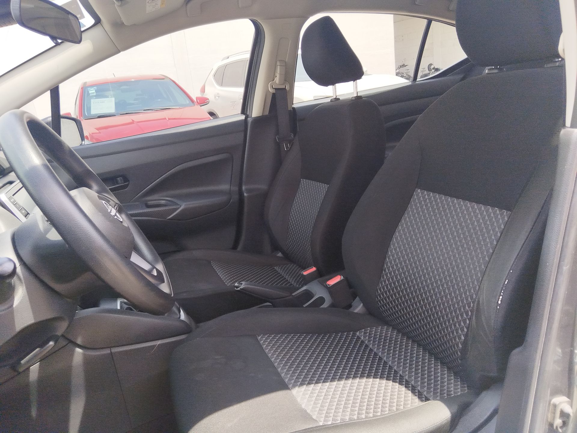 2024 Nissan Versa 4p Sense L4/1.6 Man