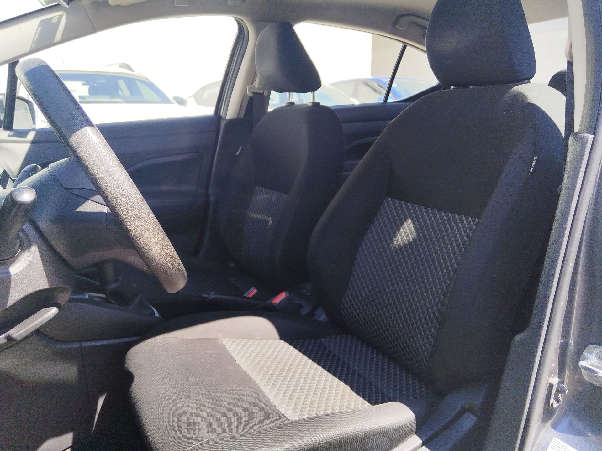 2022 Nissan Versa 4p Sense L4/1.6 Man