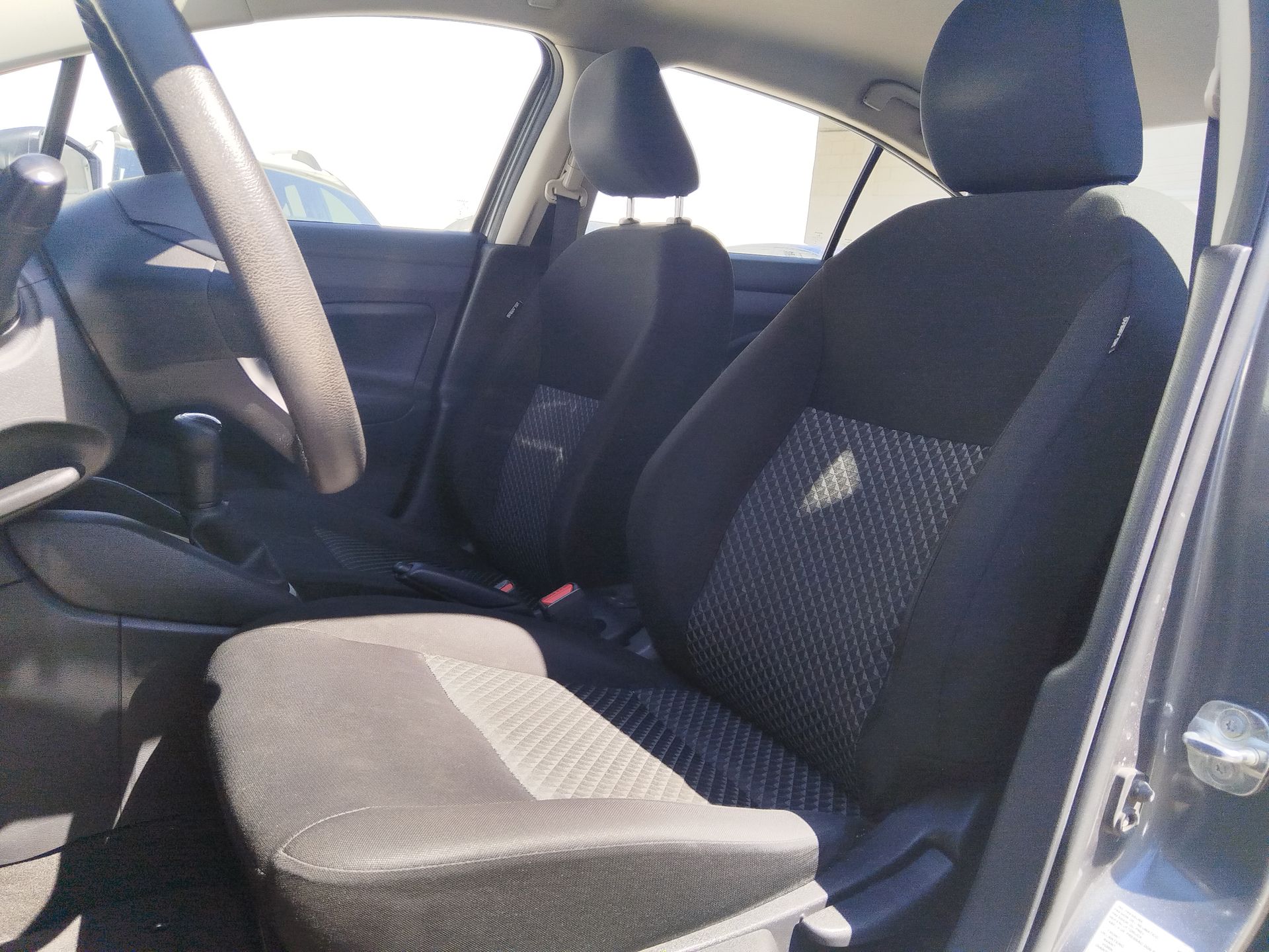 2022 Nissan Versa 4p Sense L4/1.6 Man