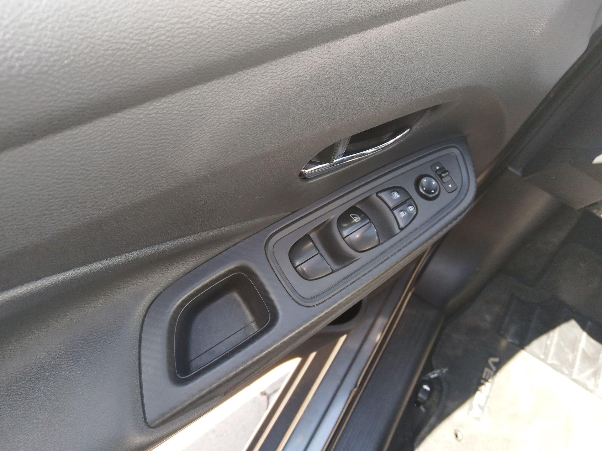 2022 Nissan Versa 4p Sense L4/1.6 Man