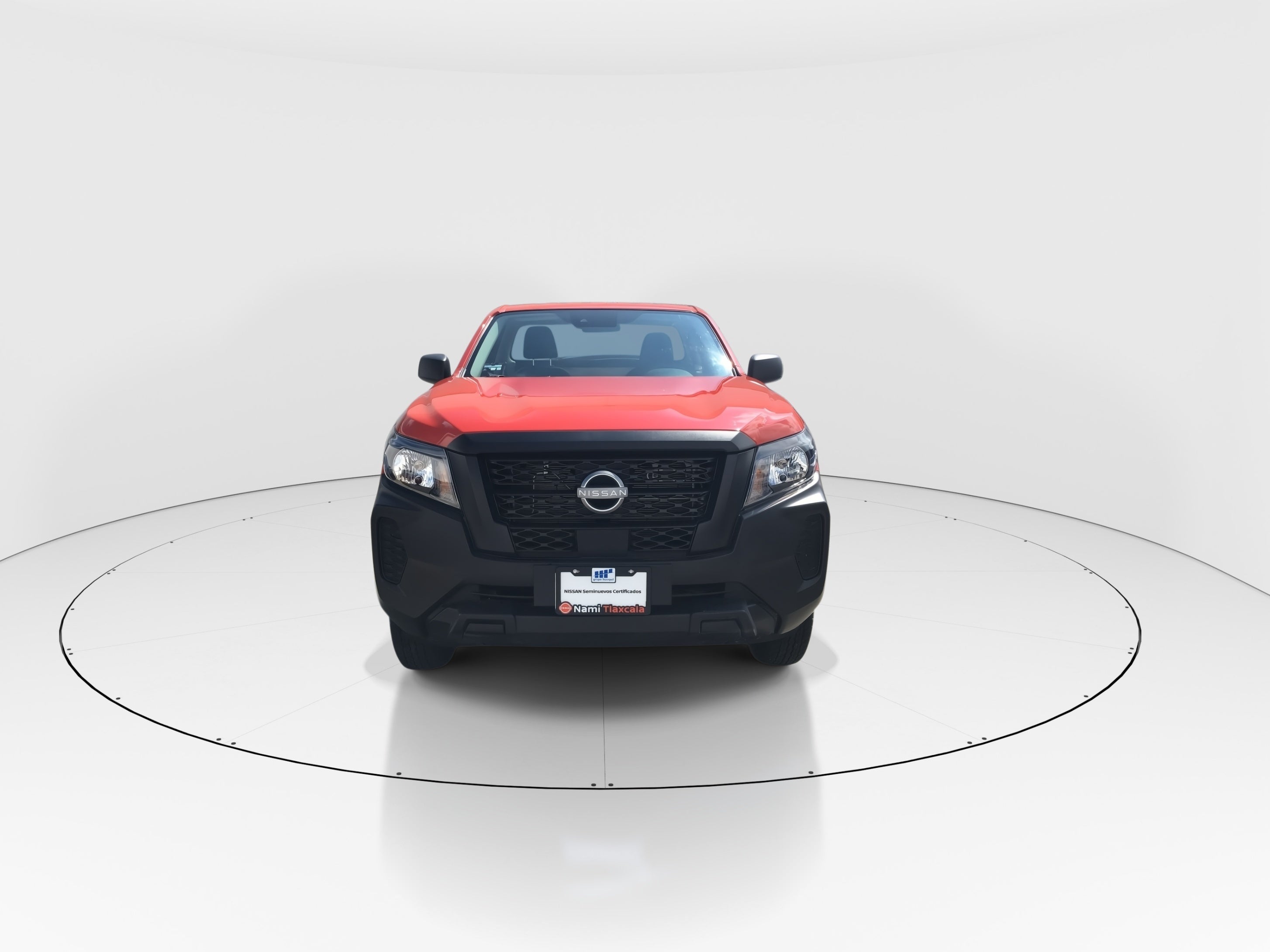 2025 Nissan Pick Up NP300 2p L4/2.5 Man A/A