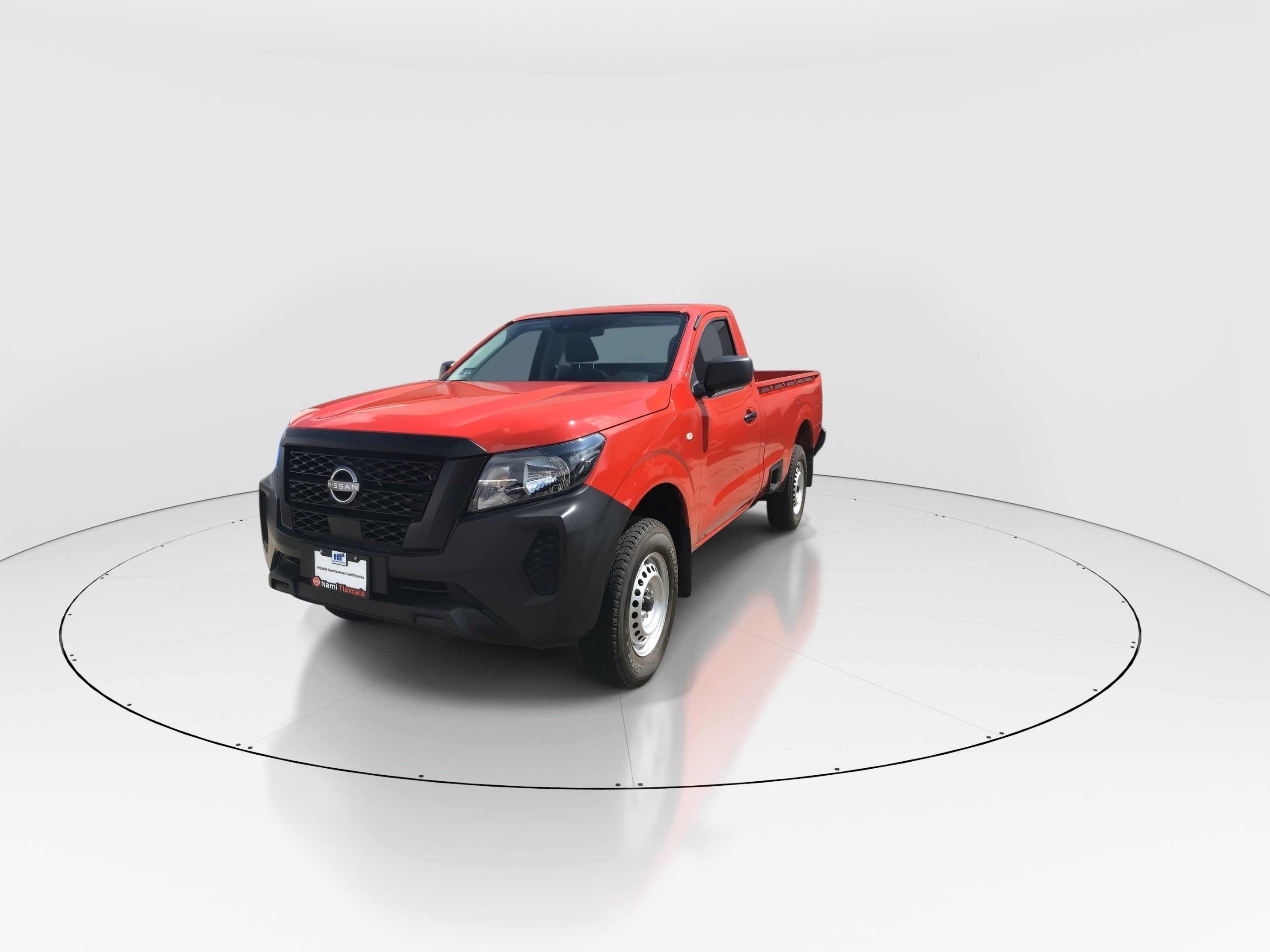 2025 Nissan Pick Up NP300 2p L4/2.5 Man A/A