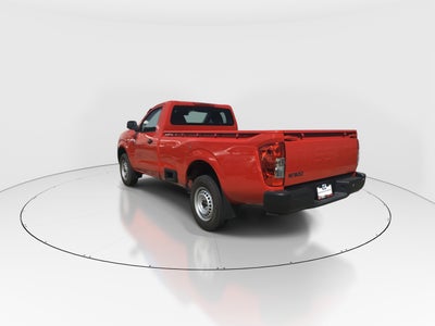 2025 Nissan Pick Up NP300 2p L4/2.5 Man A/A