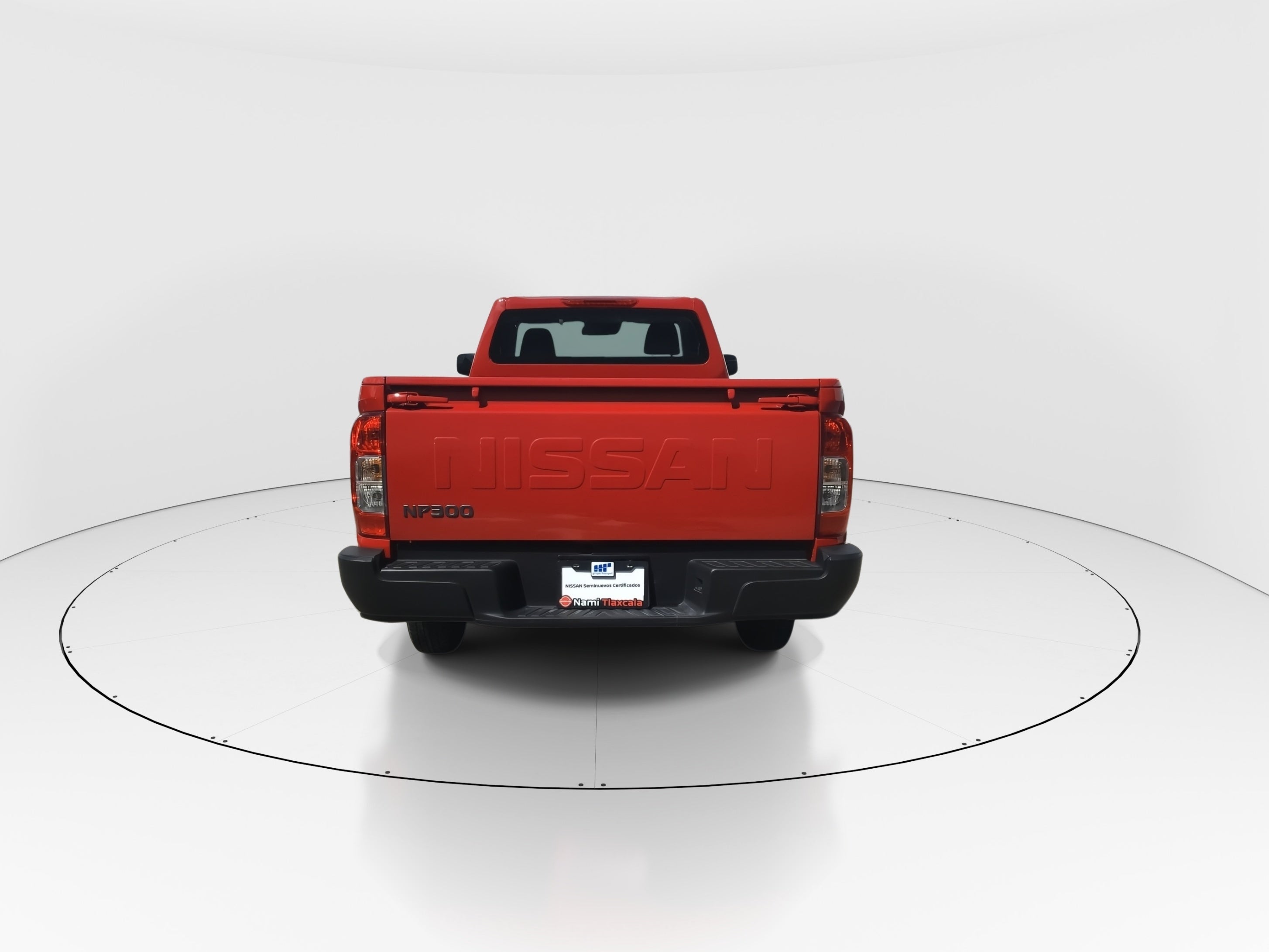 2025 Nissan Pick Up NP300 2p L4/2.5 Man A/A